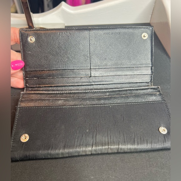 Prada wallet - Picture 2 of 9